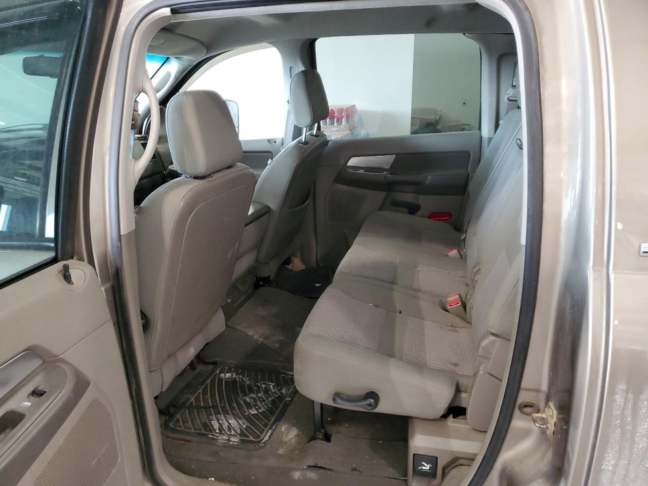 2007 Dodge RAM - Image 10