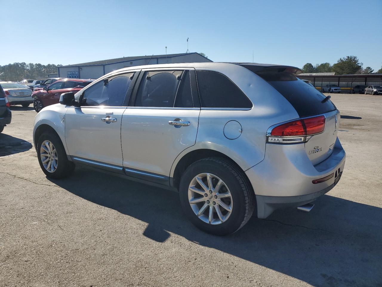 2011 Lincoln MKX - Image 2