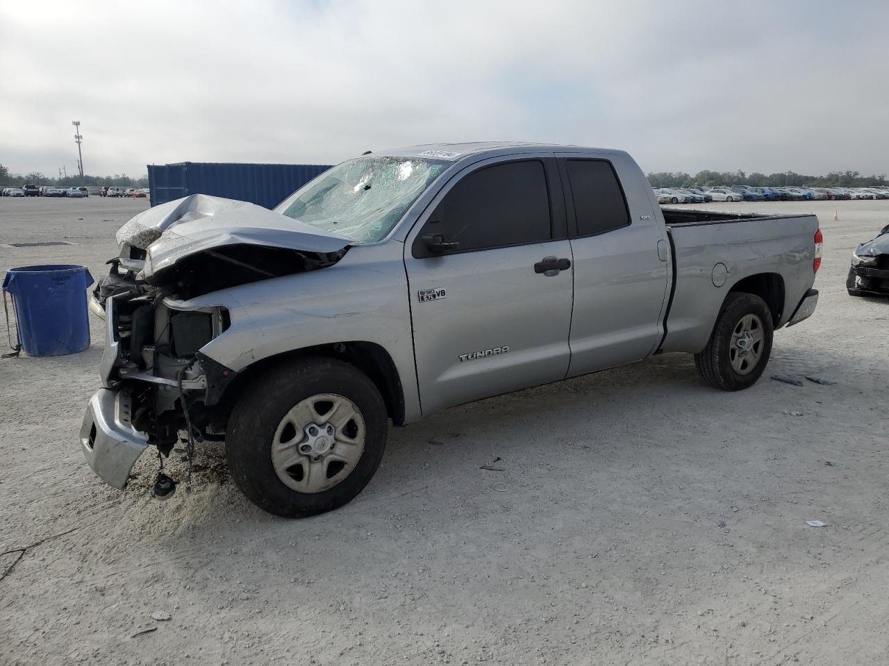 VIN 5TFRW5F1XGX209217 2016 TOYOTA TUNDRA no.1