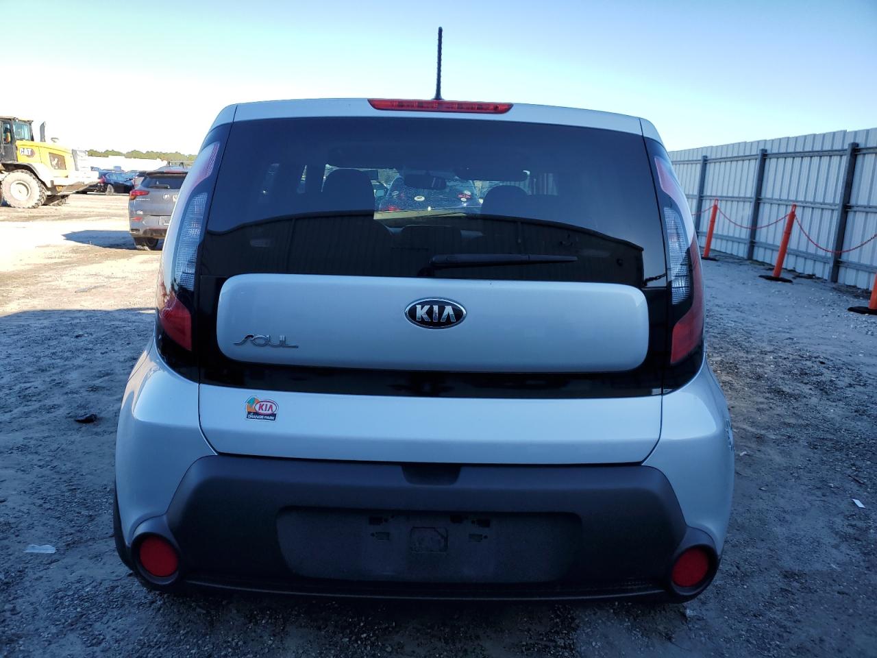 VIN KNDJN2A21G7831428 2016 KIA SOUL no.6