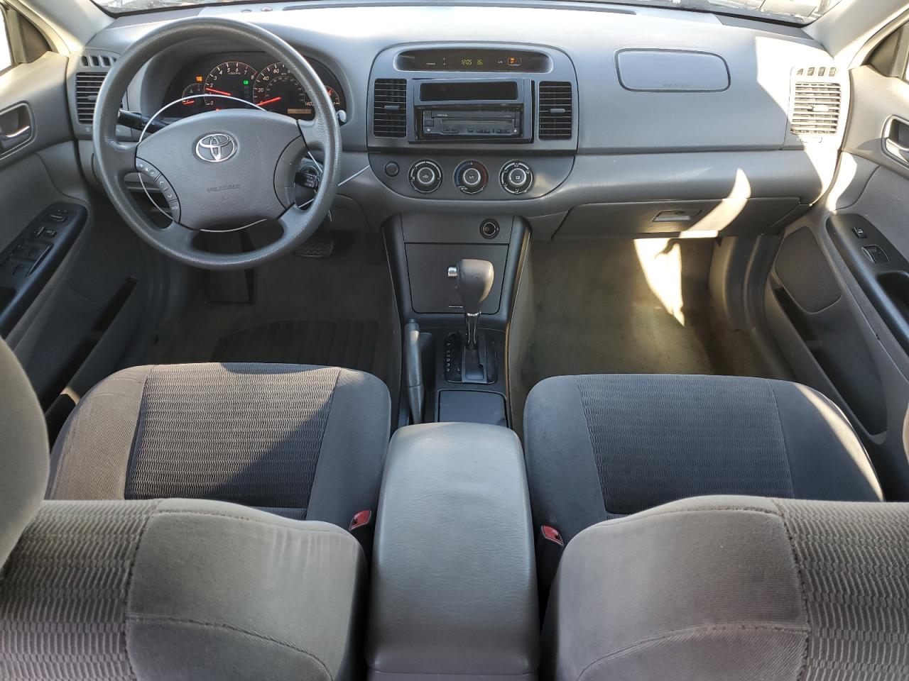 2005 Toyota Camry - Image 8