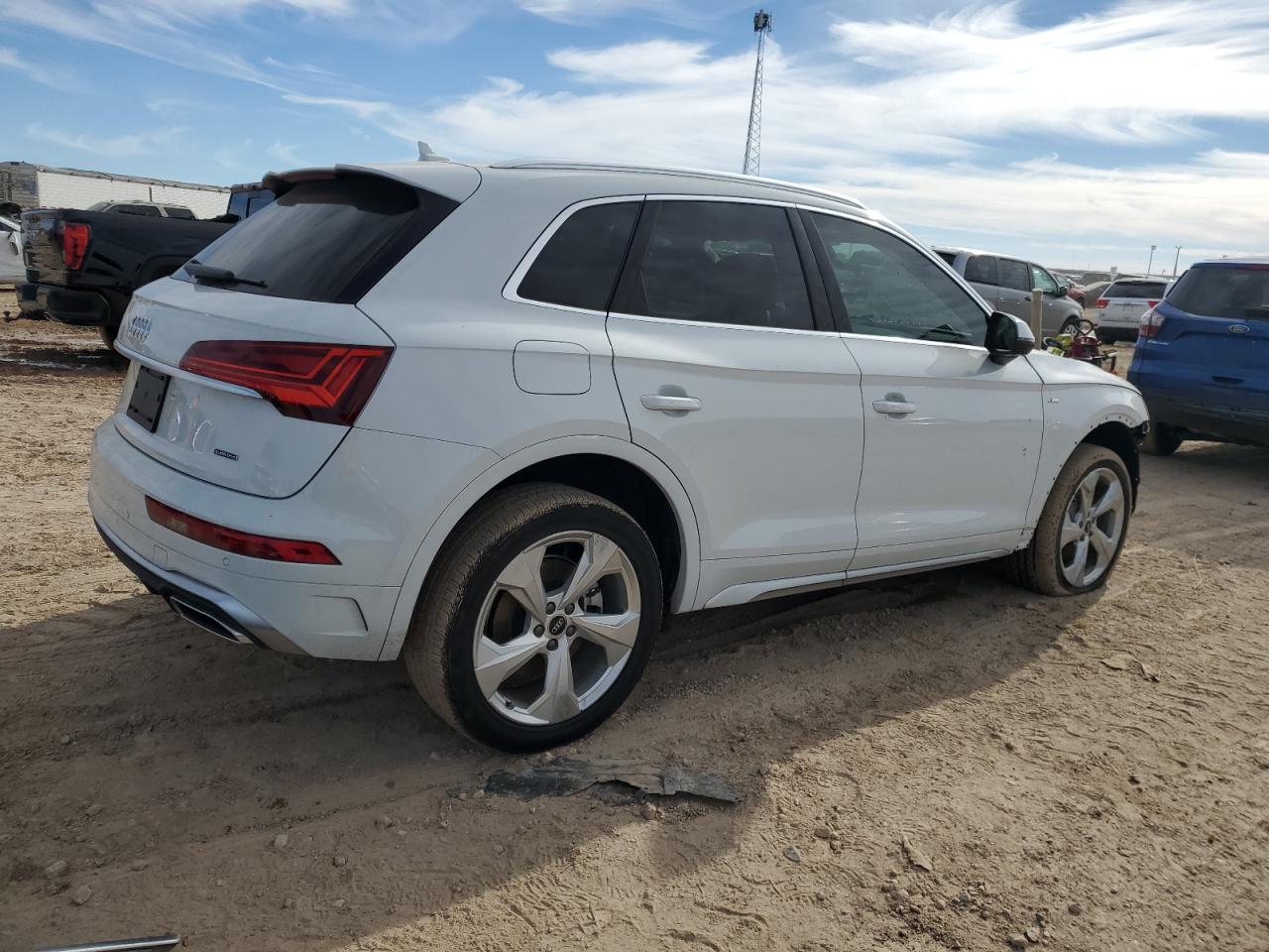 2023 Audi Q5 - Image 3