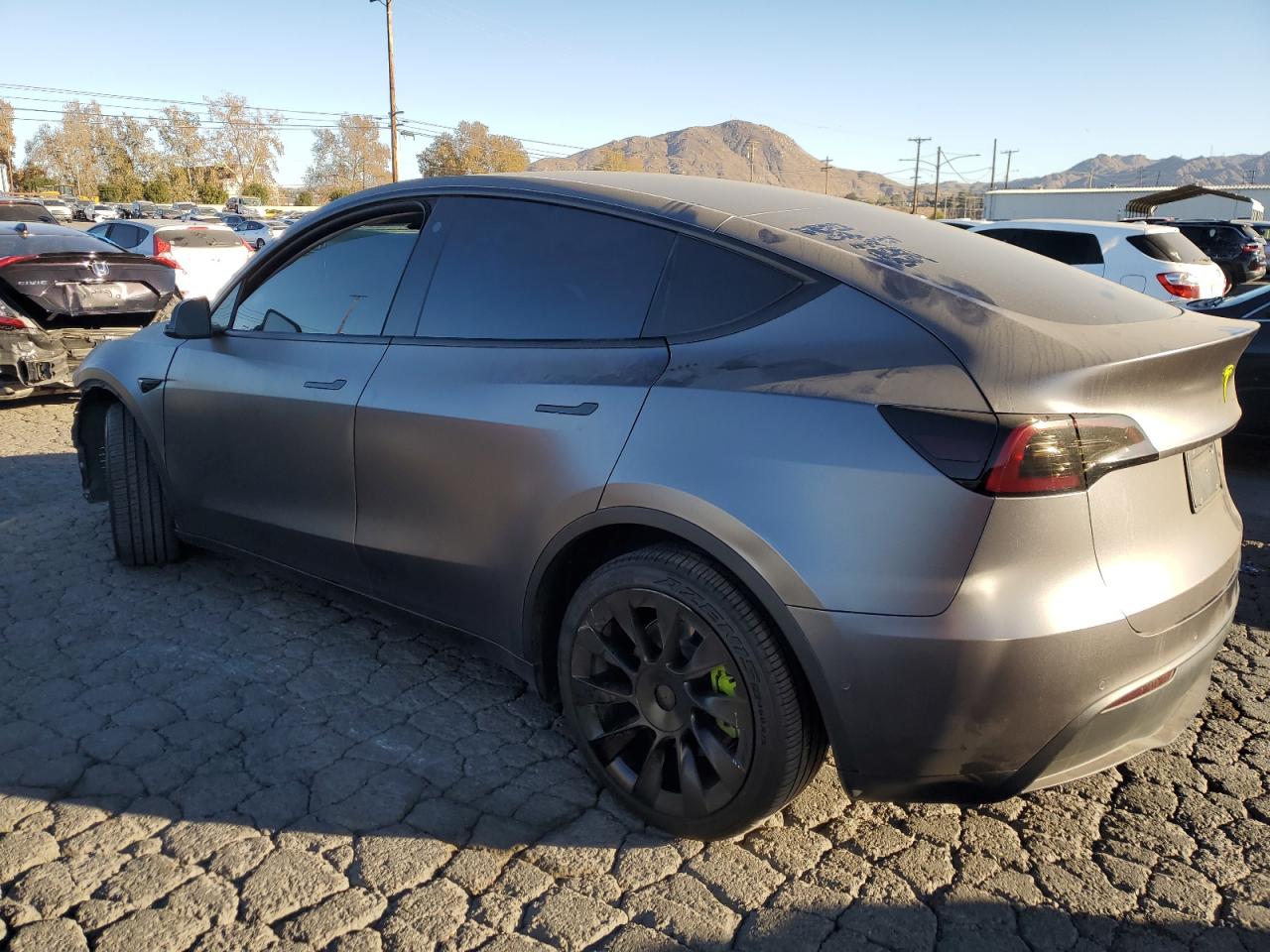 VIN 7SAYGDEE3NF322105 2022 TESLA MODEL Y no.2