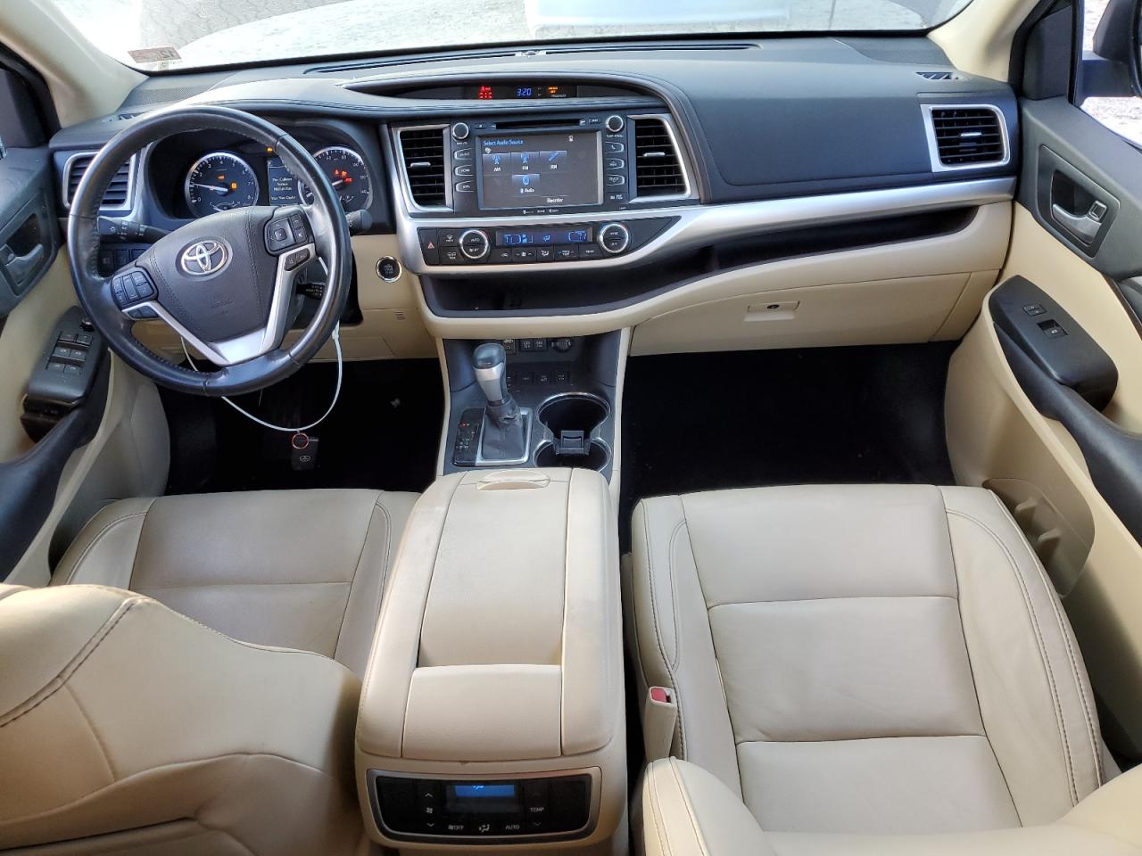 2017 Toyota Highlander - Image 8