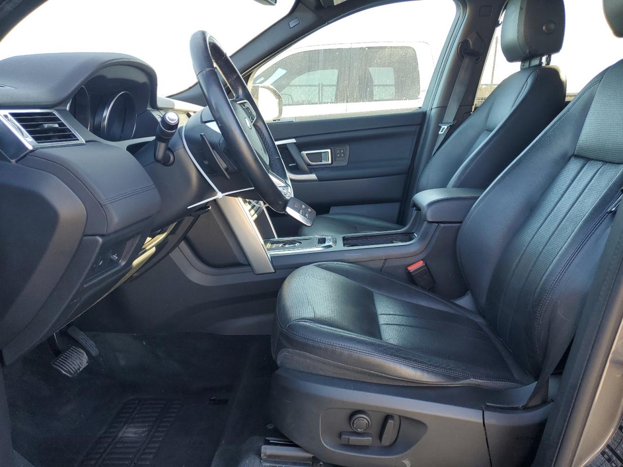 2019 Land Rover Discovery - Image 7