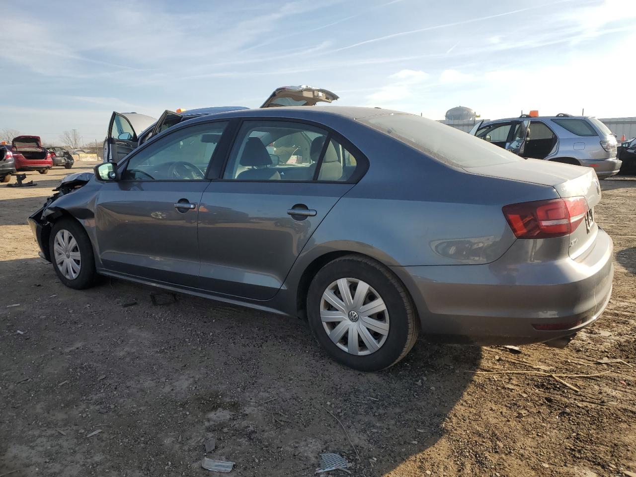 2016 Volkswagen Jetta - Image 2