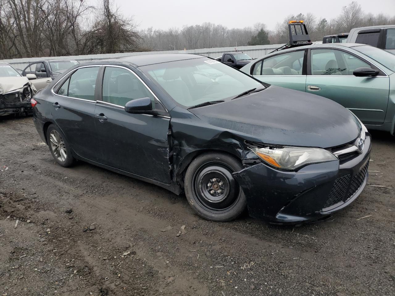 VIN 4T1BF1FK9GU215610 2016 TOYOTA CAMRY no.4