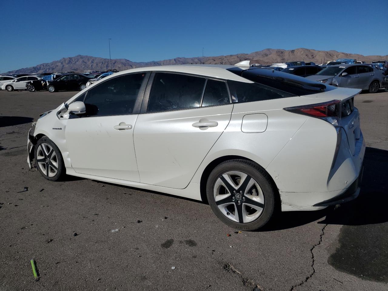 VIN JTDKARFU7J3546363 2018 TOYOTA PRIUS no.2