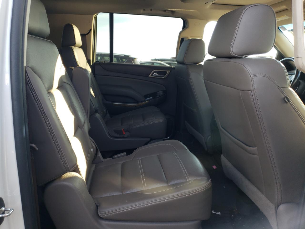 2017 GMC Yukon - Image 11
