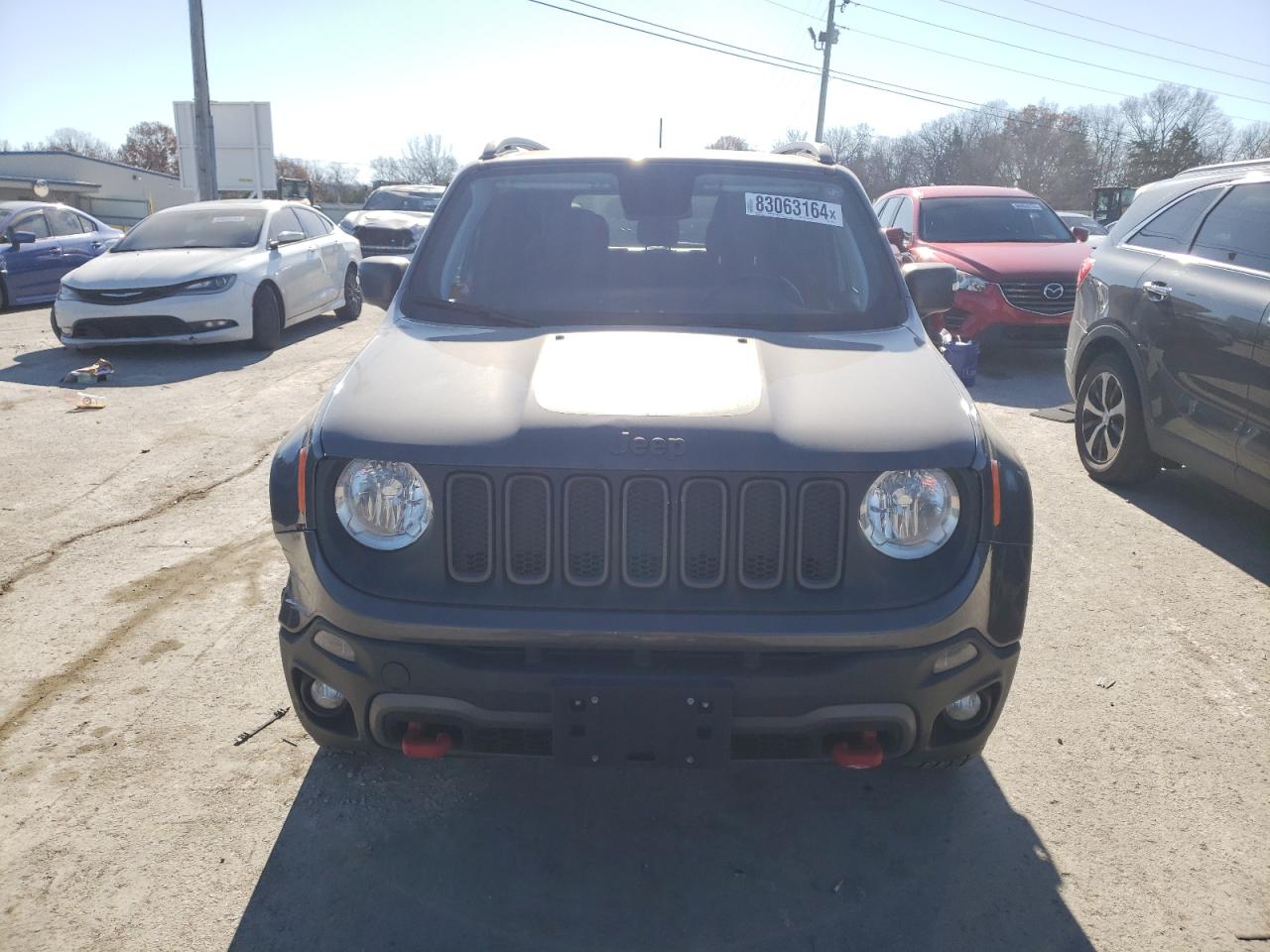 VIN ZACCJBCB0JPH44695 2018 JEEP RENEGADE no.5