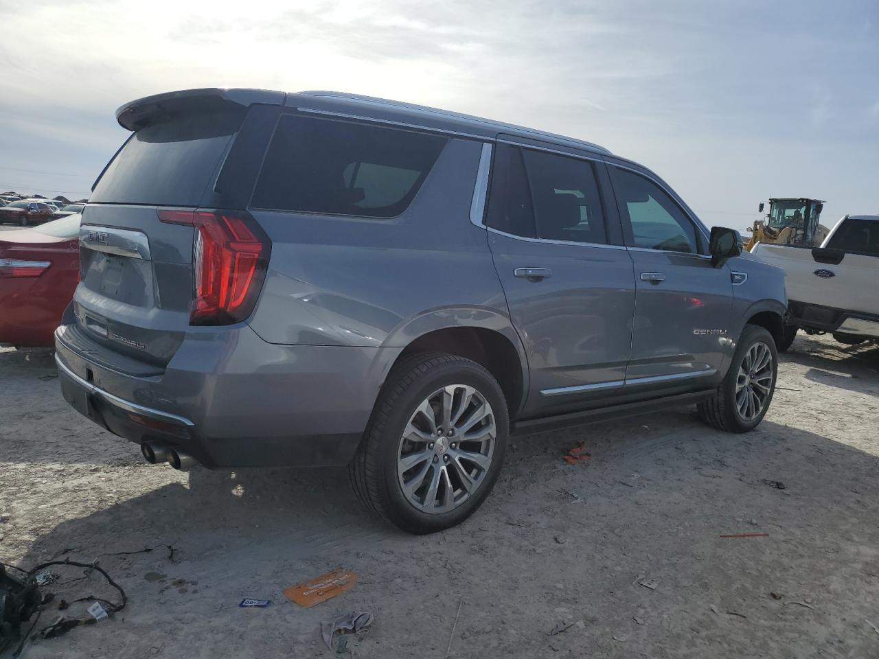 2021 GMC Yukon - Image 3