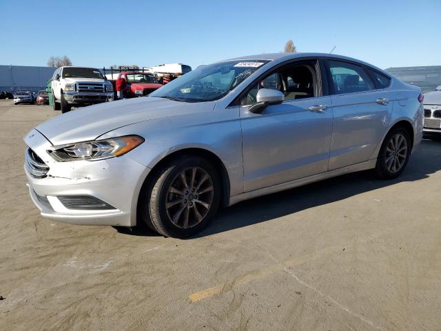 Sedans FORD FUSION 2017 Srebrny