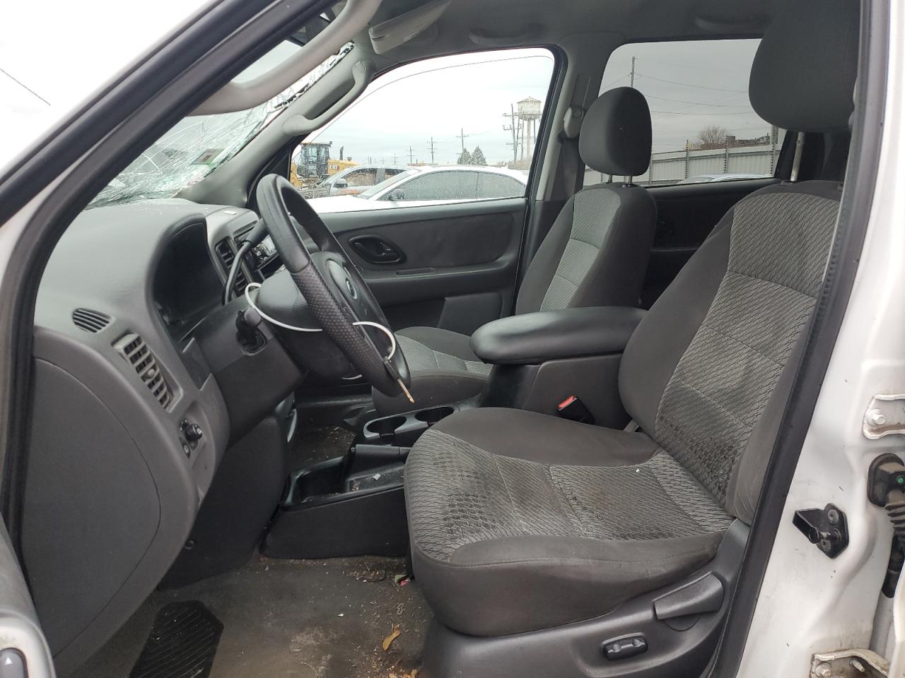 2003 Ford Escape - Image 7
