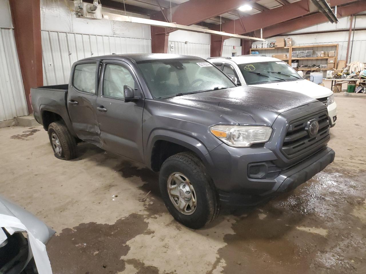 VIN 5TFCZ5AN9JX124898 2018 TOYOTA TACOMA no.4