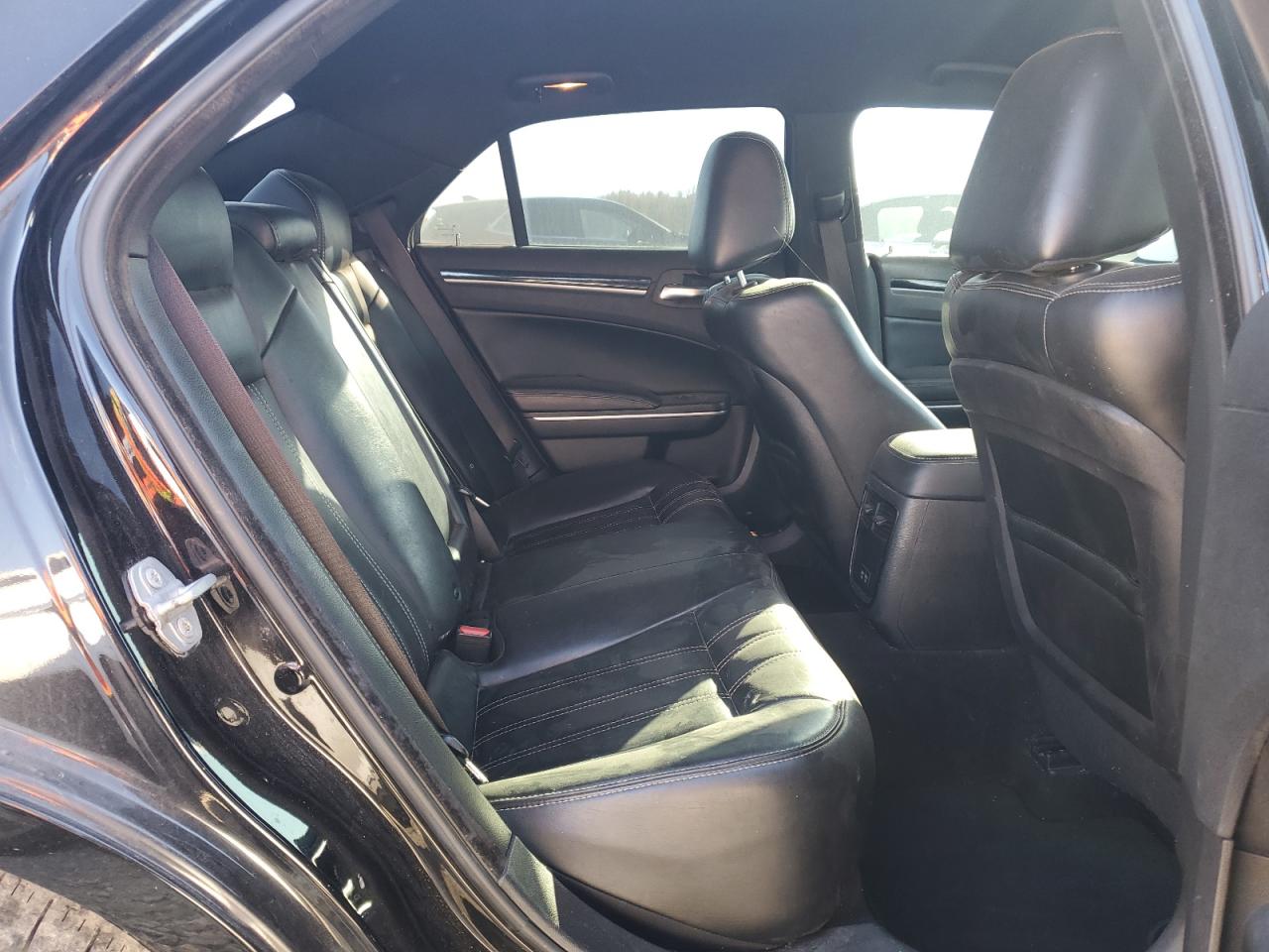 2019 Chrysler 300 S VIN: 2C3CCABG6KH639118 Lot: 82771754