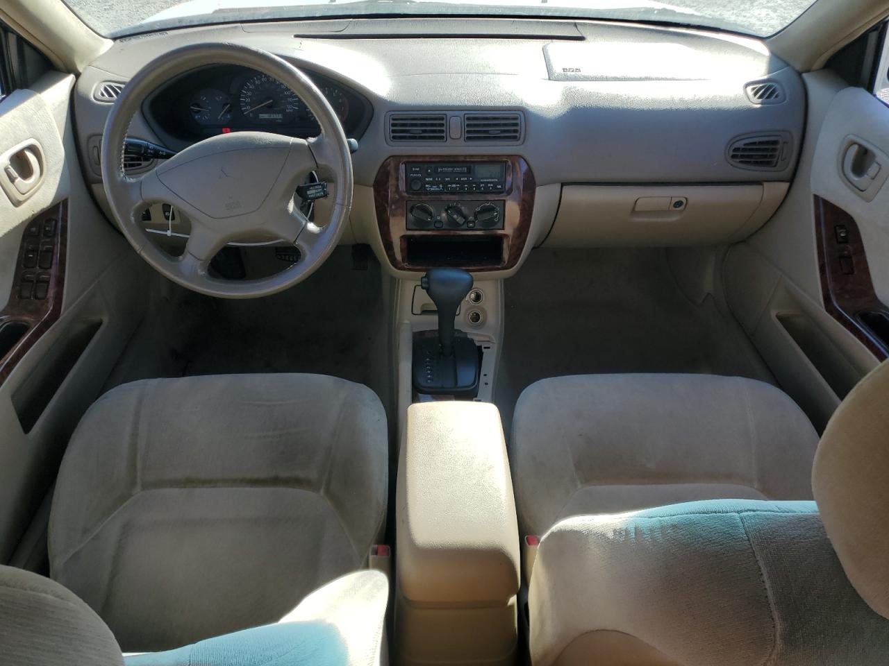 1999 Mitsubishi Galant - Image 8