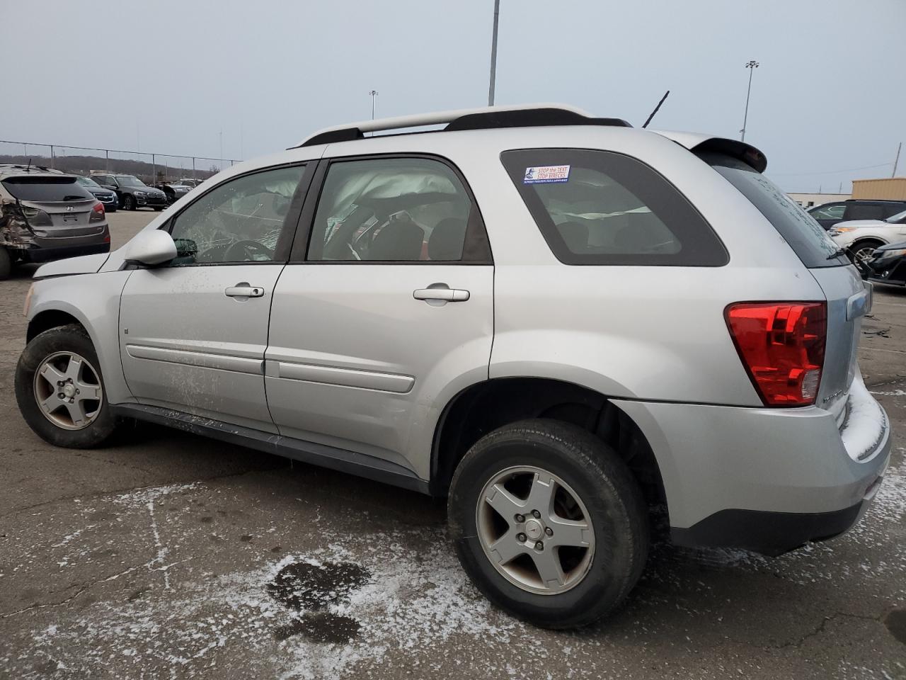 2009 Pontiac Torrent - Image 2