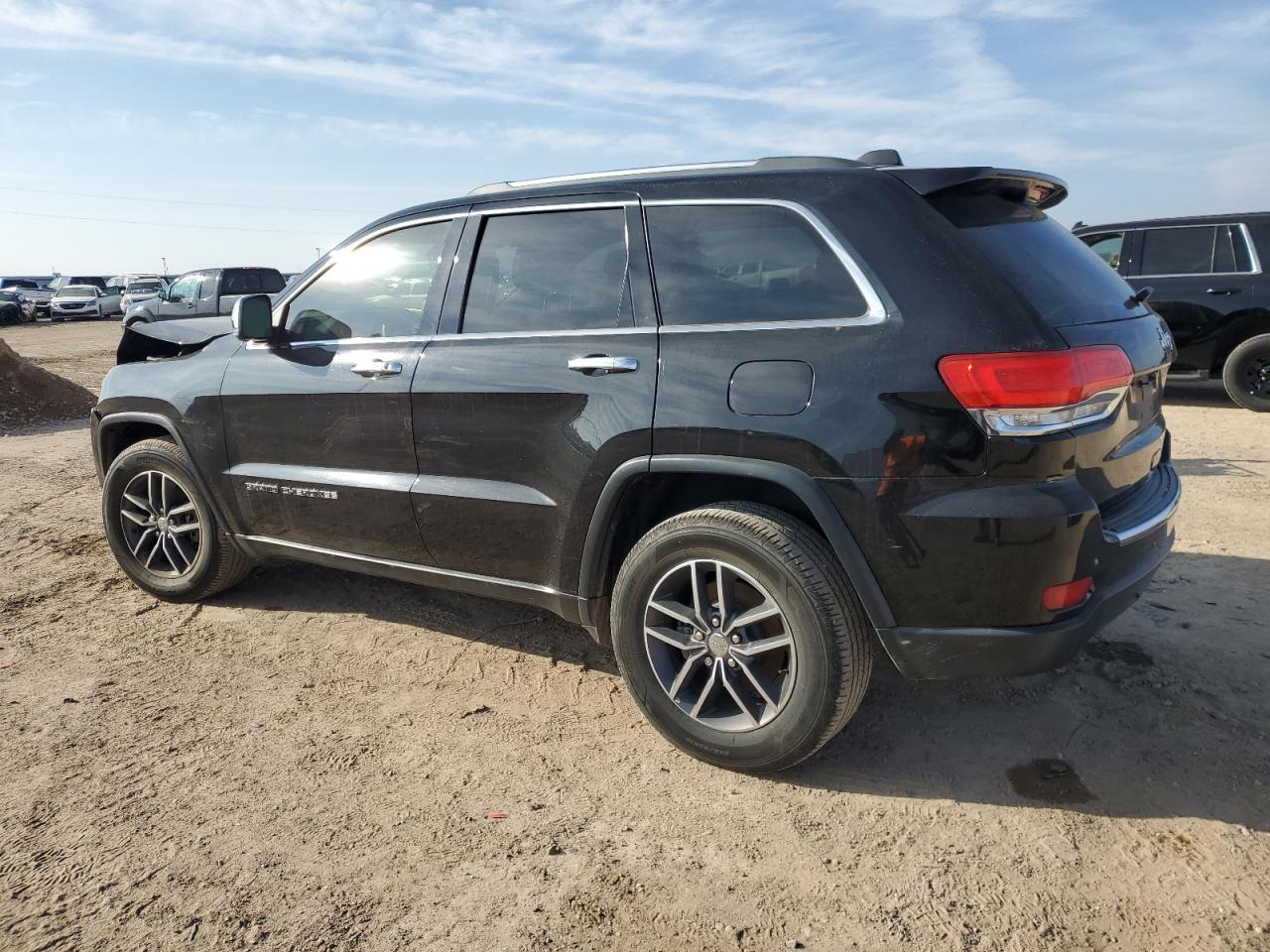 2017 Jeep Grand Cherokee - Image 2