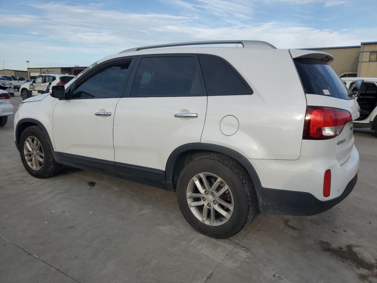 VIN 5XYKT3A69EG444032 2014 KIA SORENTO no.2