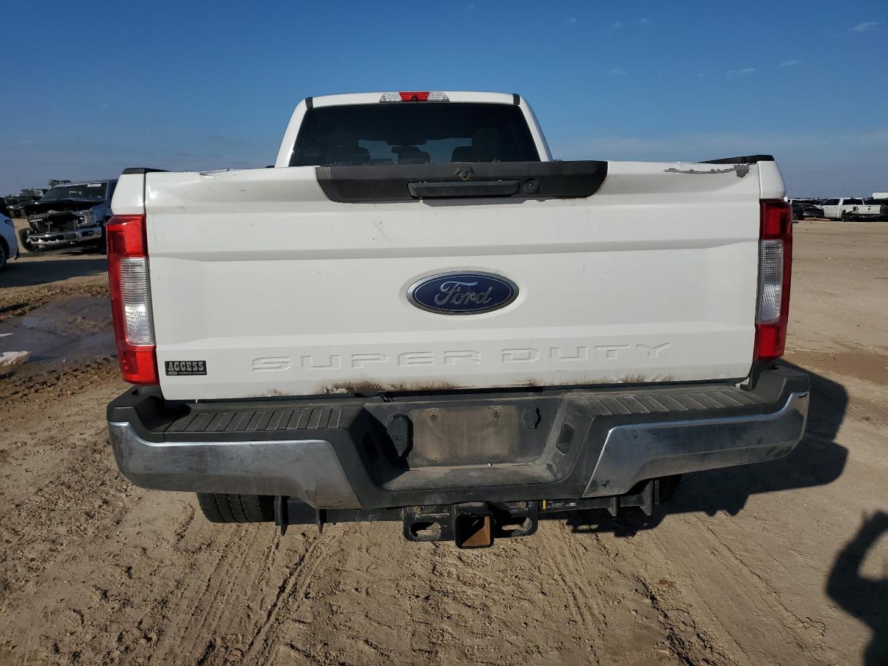 2019 Ford F350 - Image 6