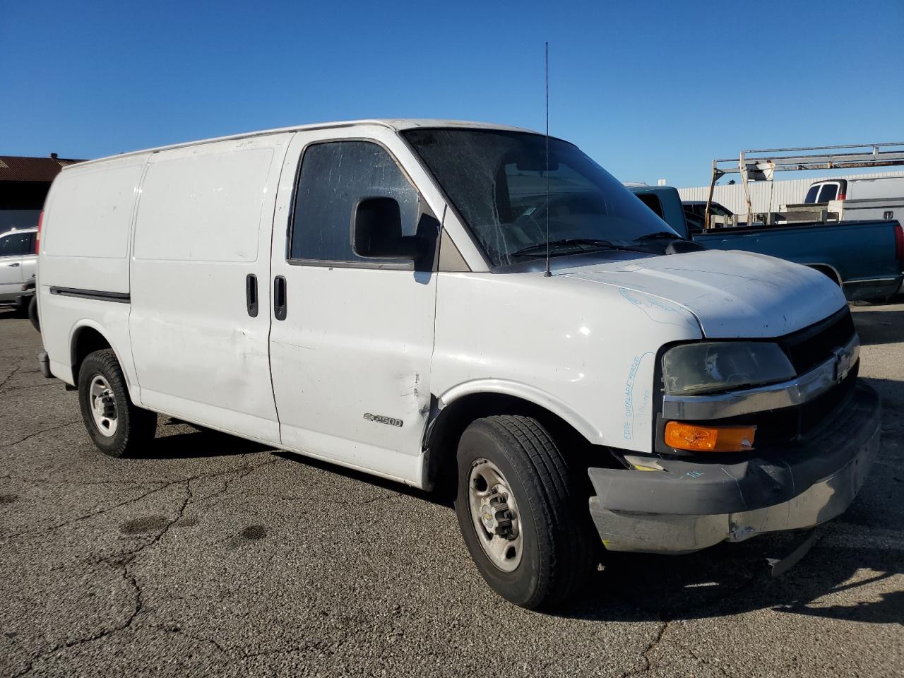 2005 Chevrolet Express - Image 4