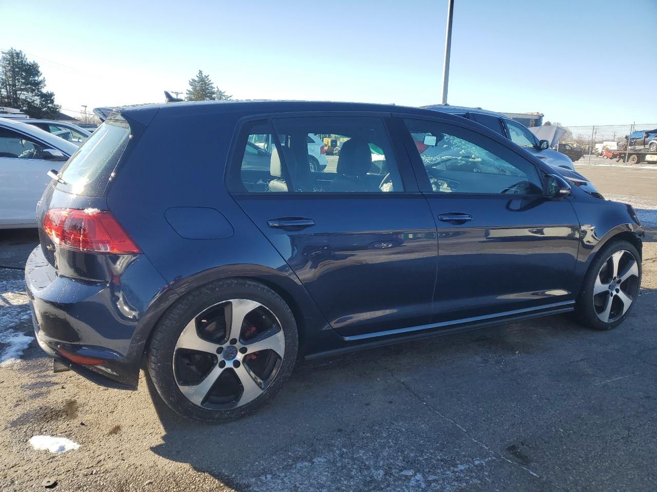 VIN 3VW5T7AU4FM066822 2015 VOLKSWAGEN GTI no.3