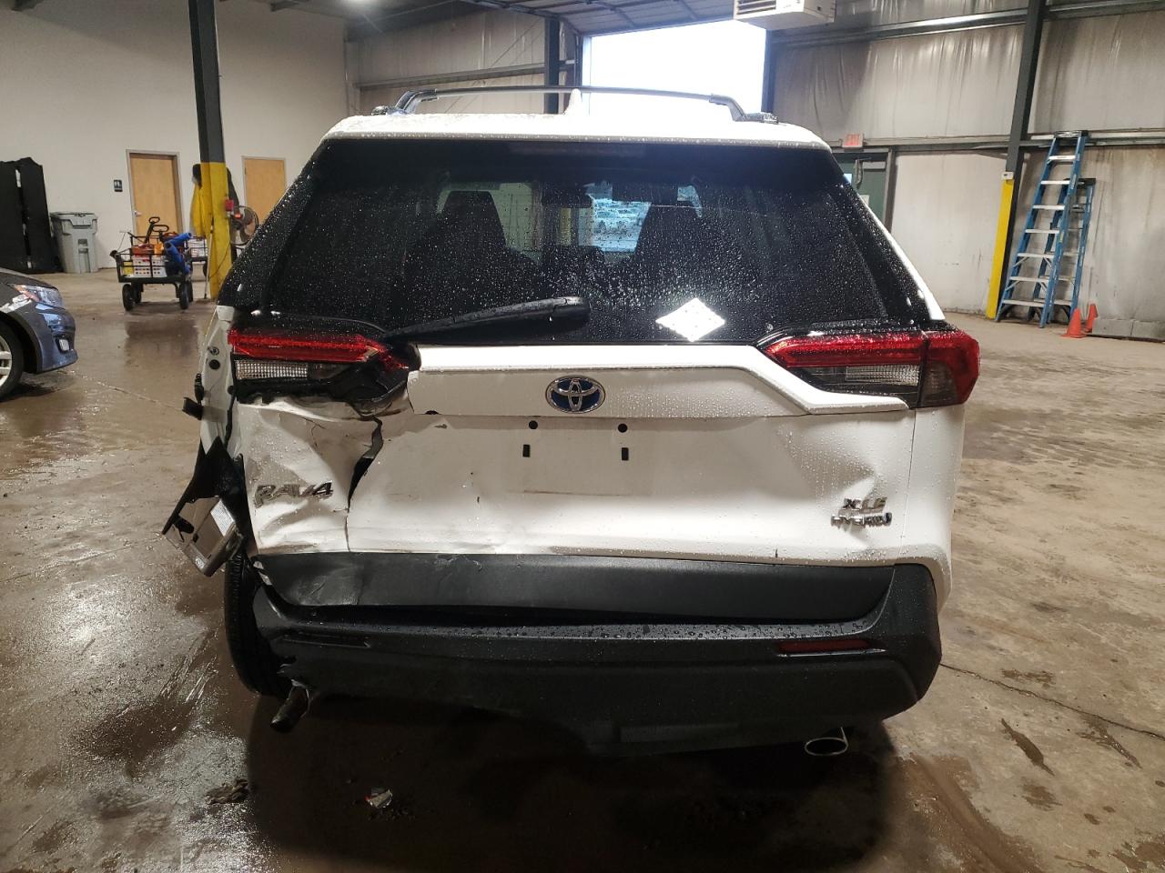 2022 Toyota RAV 4 - Image 6