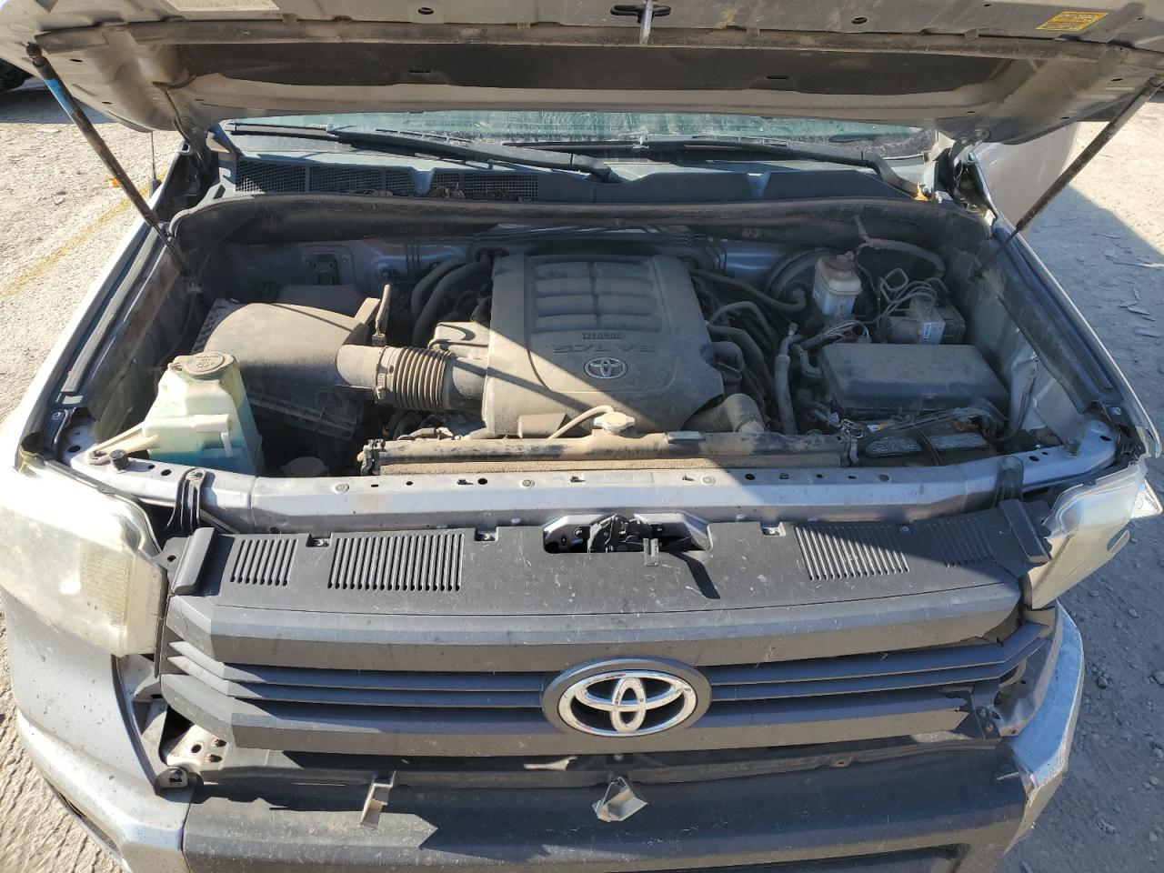 2014 Toyota Tundra - Image 12