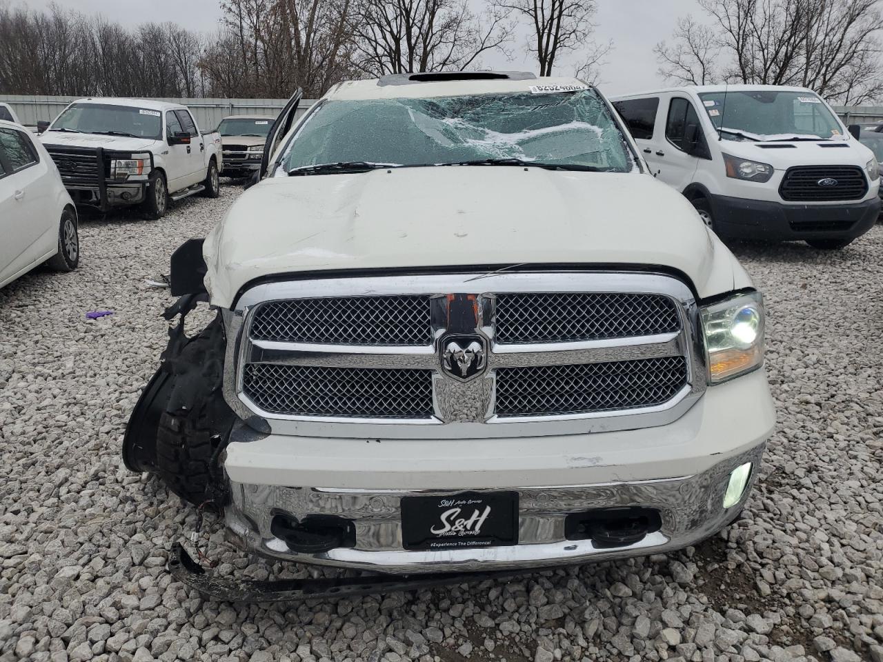 2016 RAM 1500 - Image 5