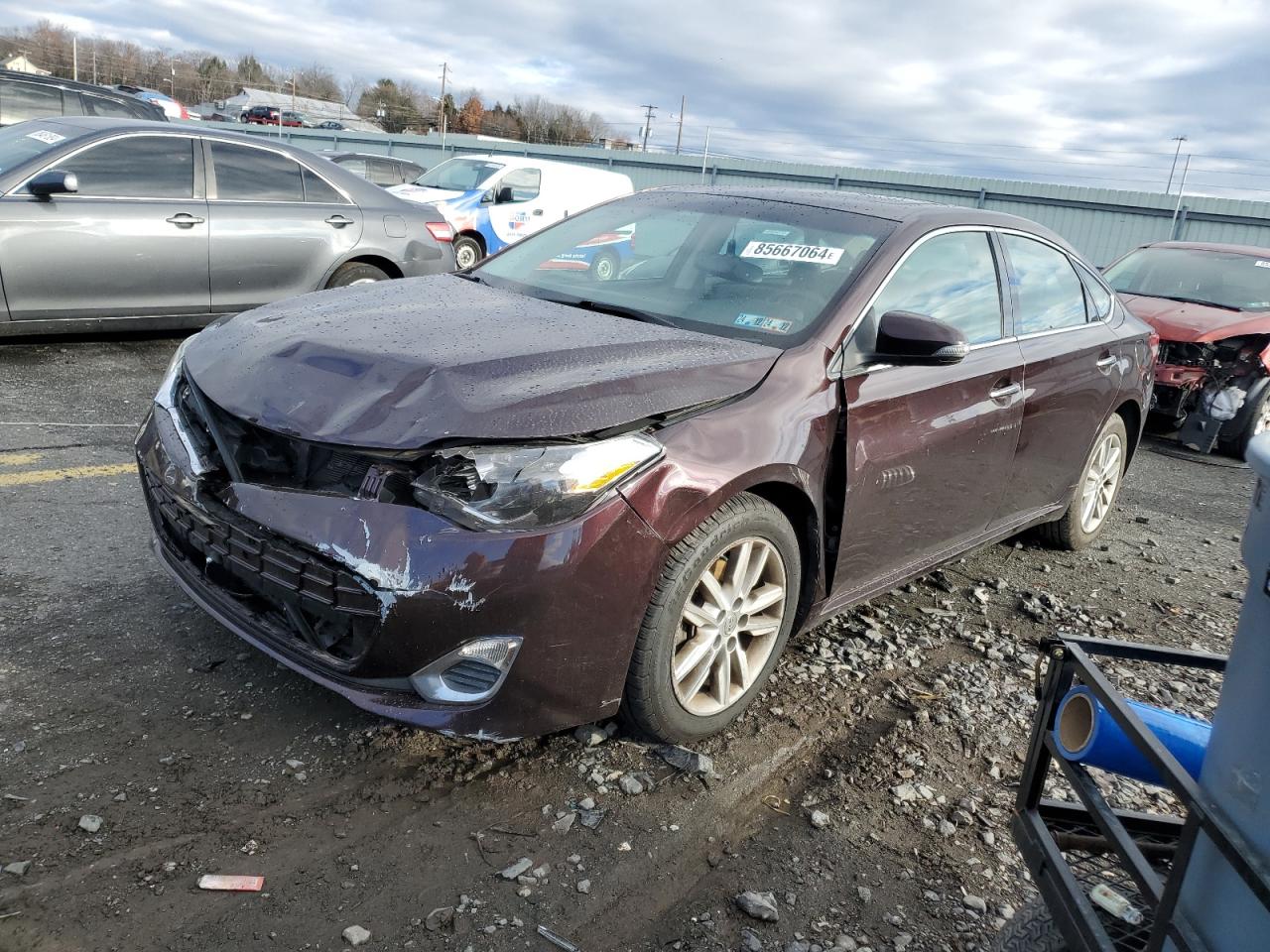 2013 TOYOTA AVALON