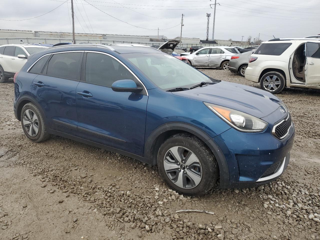 VIN KNDCB3LCXH5051583 2017 KIA NIRO no.4