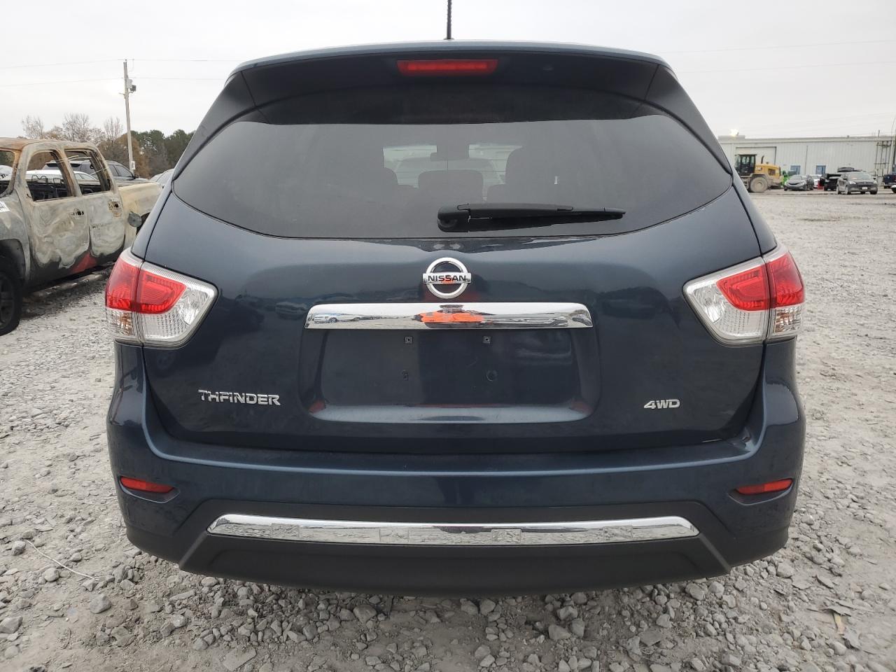 2015 Nissan Pathfinder S VIN: 5N1AR2MM2FC645917 Lot: 85303664