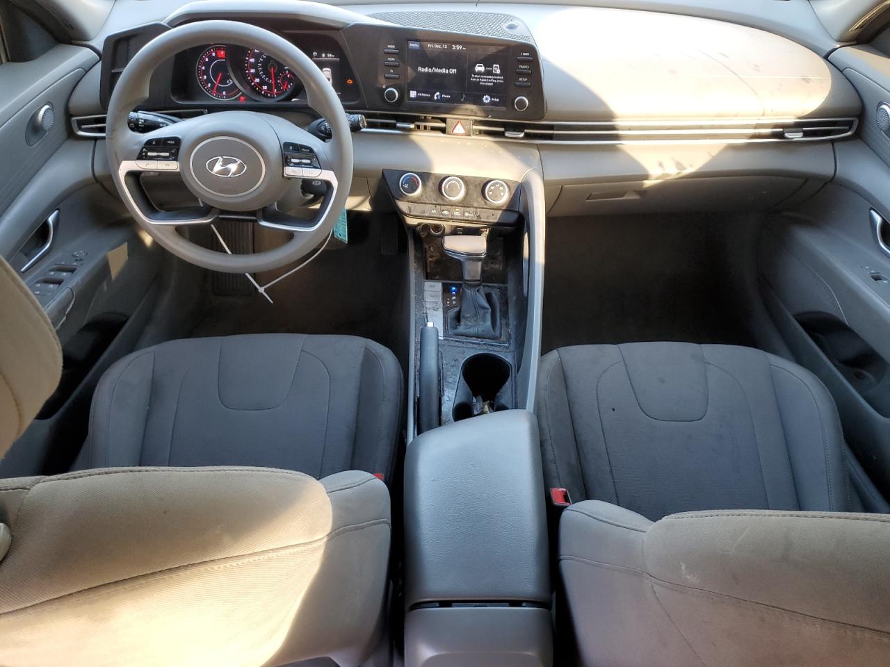 2021 Hyundai Elantra - Image 8