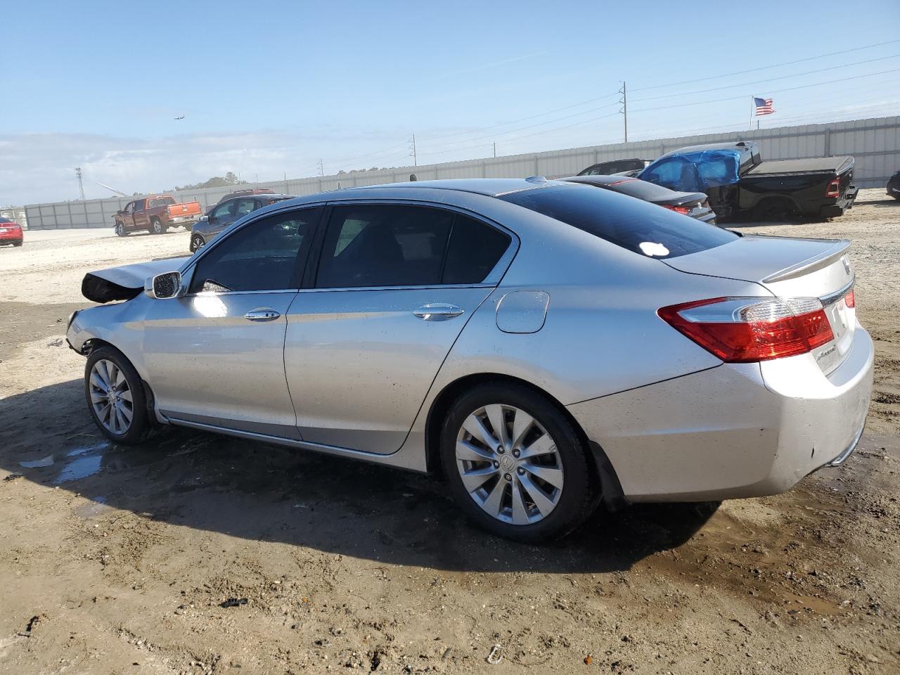 VIN 1HGCR2F82DA156540 2013 HONDA ACCORD no.2