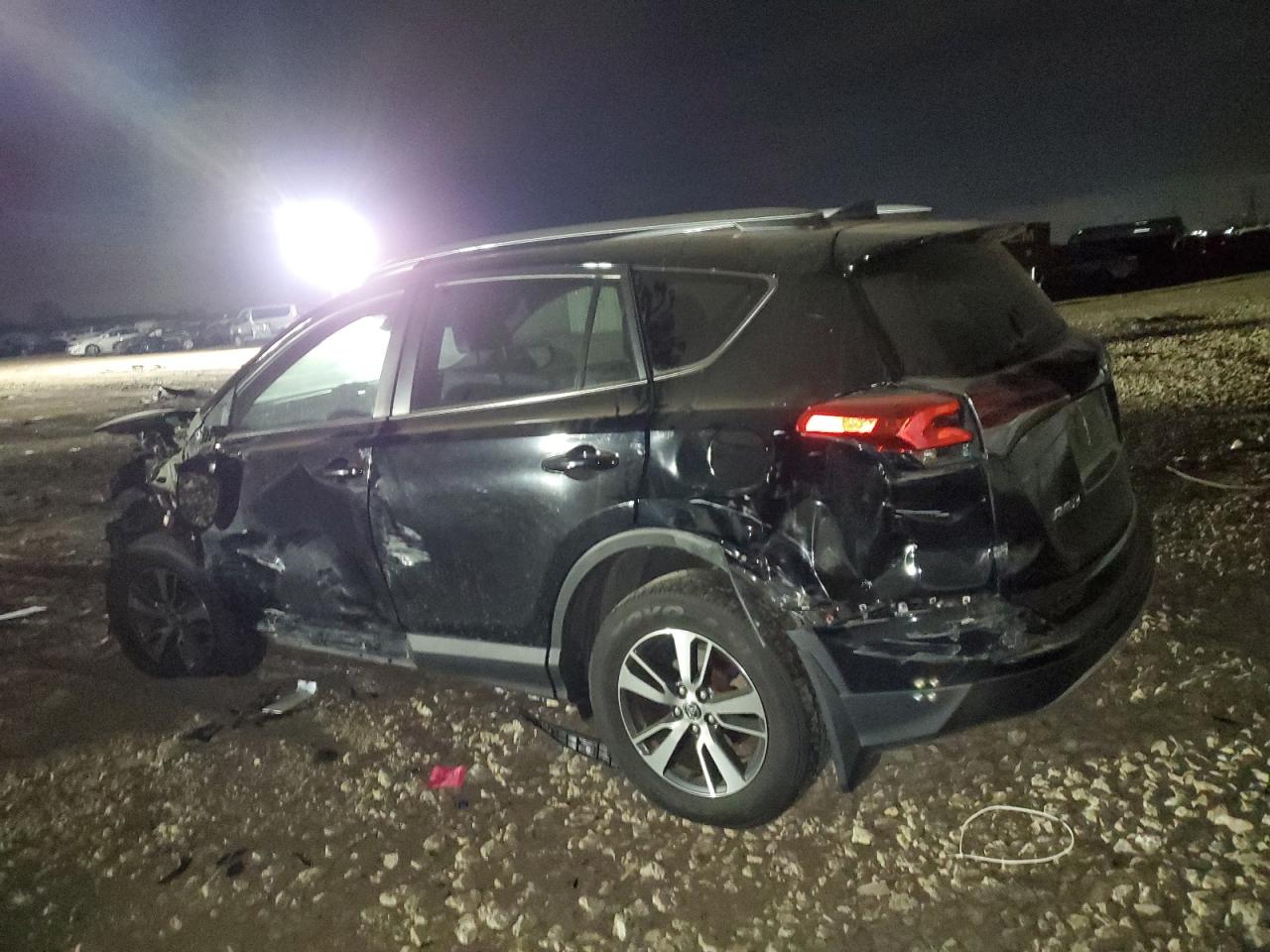 2018 Toyota RAV 4 - Image 2