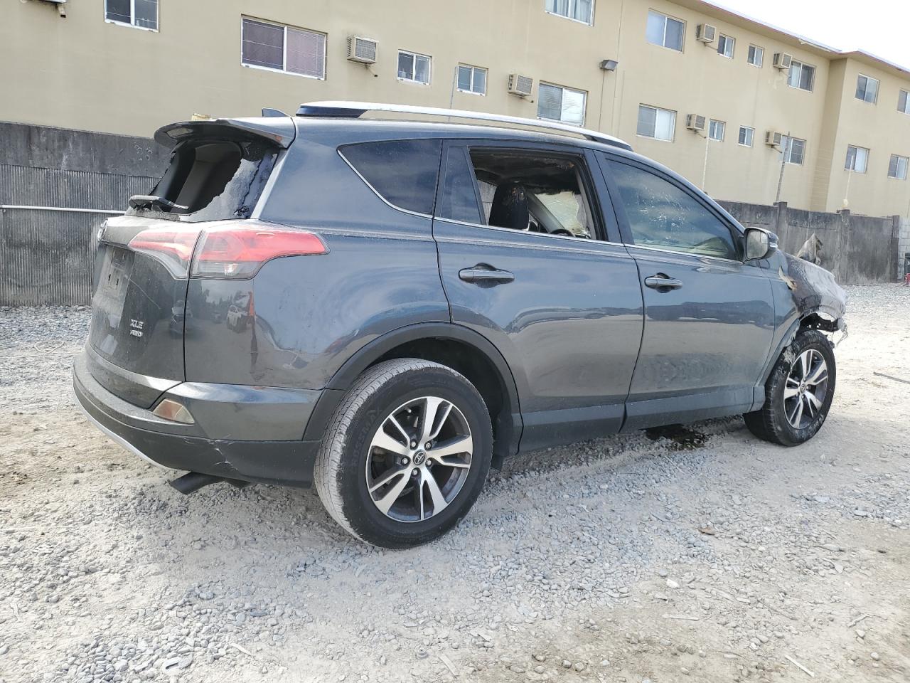 2016 Toyota RAV 4 - Image 3
