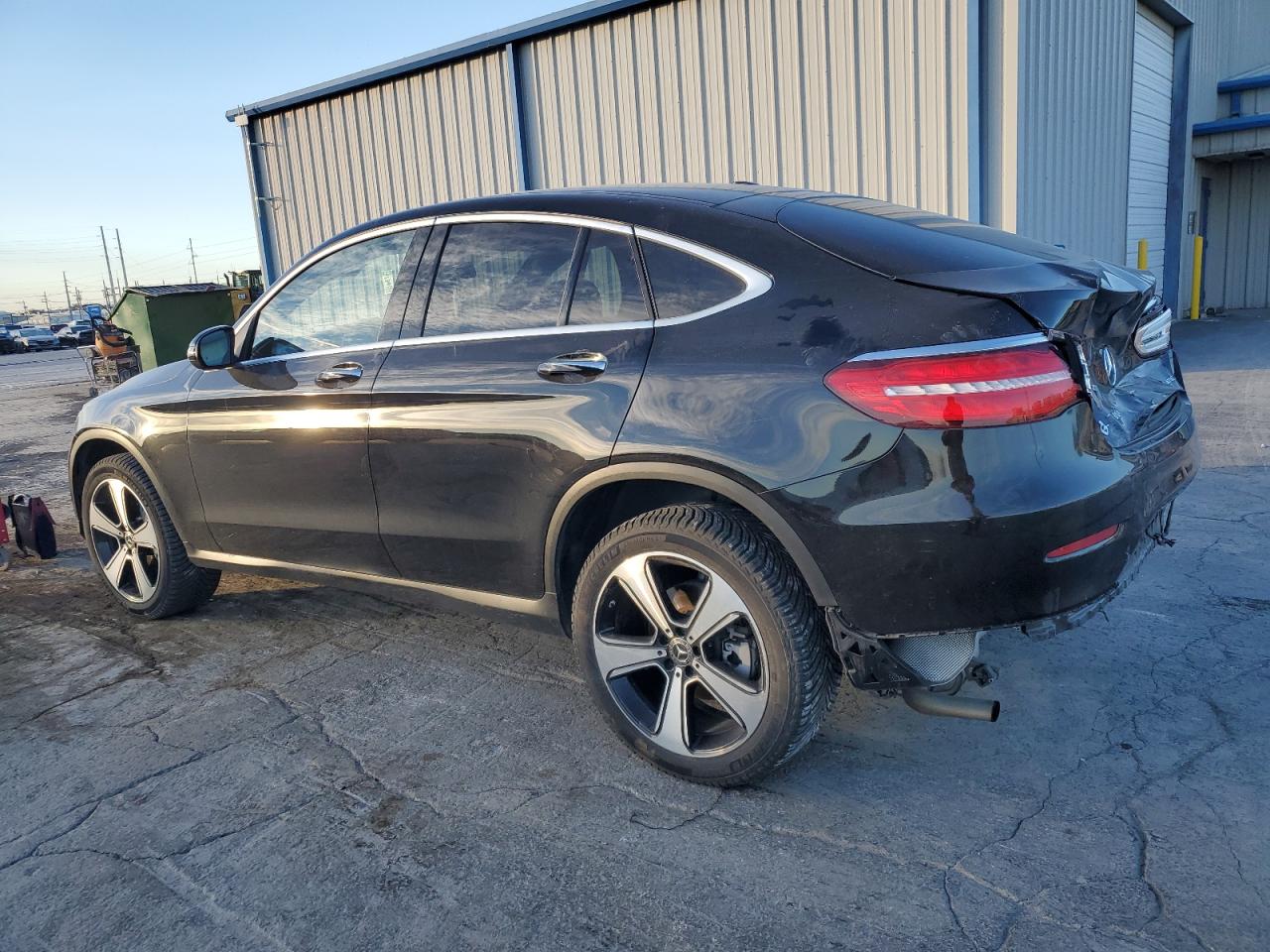 VIN WDC0J4KB6JF354262 2018 MERCEDES-BENZ GLC-CLASS no.2