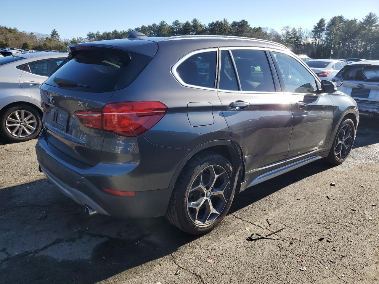 VIN WBXHT3Z33G4A51140 2016 BMW X1 no.3