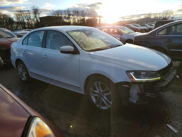  VOLKSWAGEN JETTA 2017 White