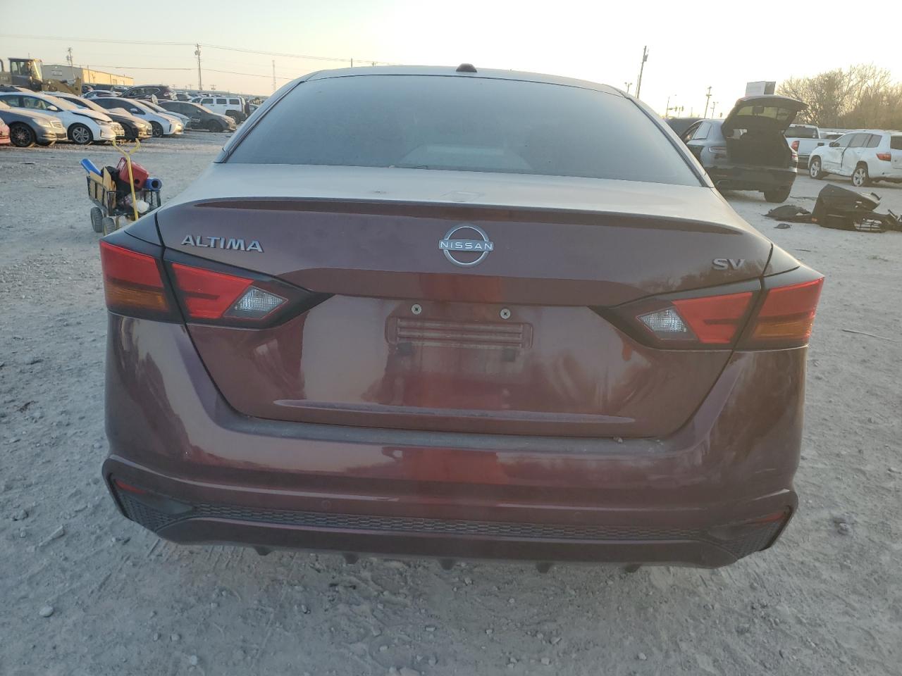 2024 Nissan Altima - Image 6