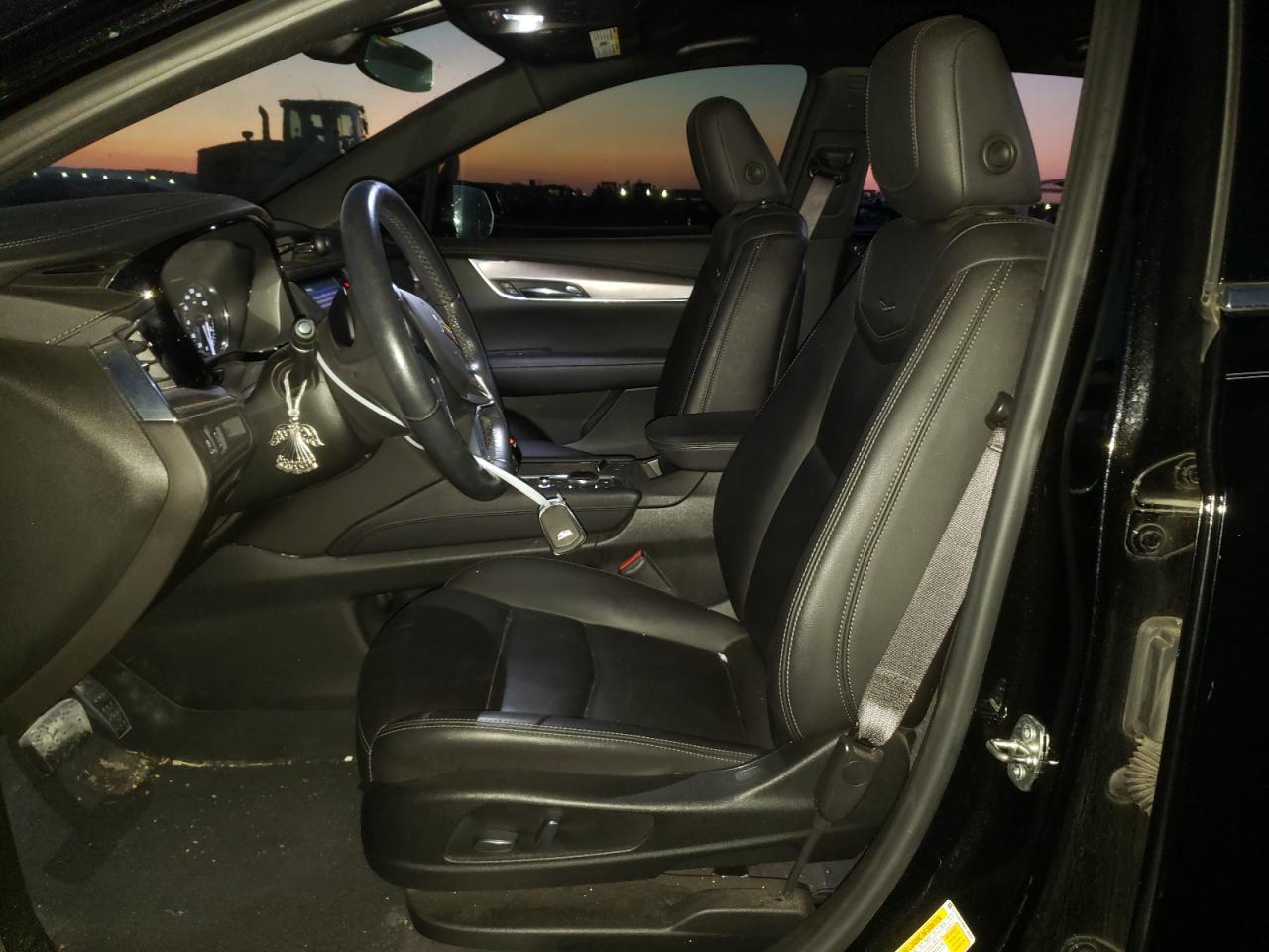 2021 Cadillac XT5 - Image 7