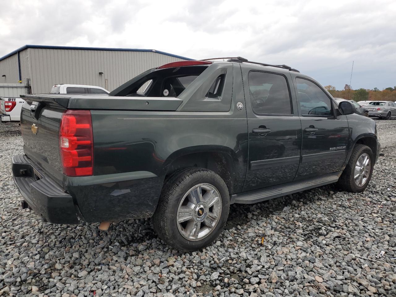 VIN 3GNMCFE09DG240144 2013 CHEVROLET AVALANCHE no.3