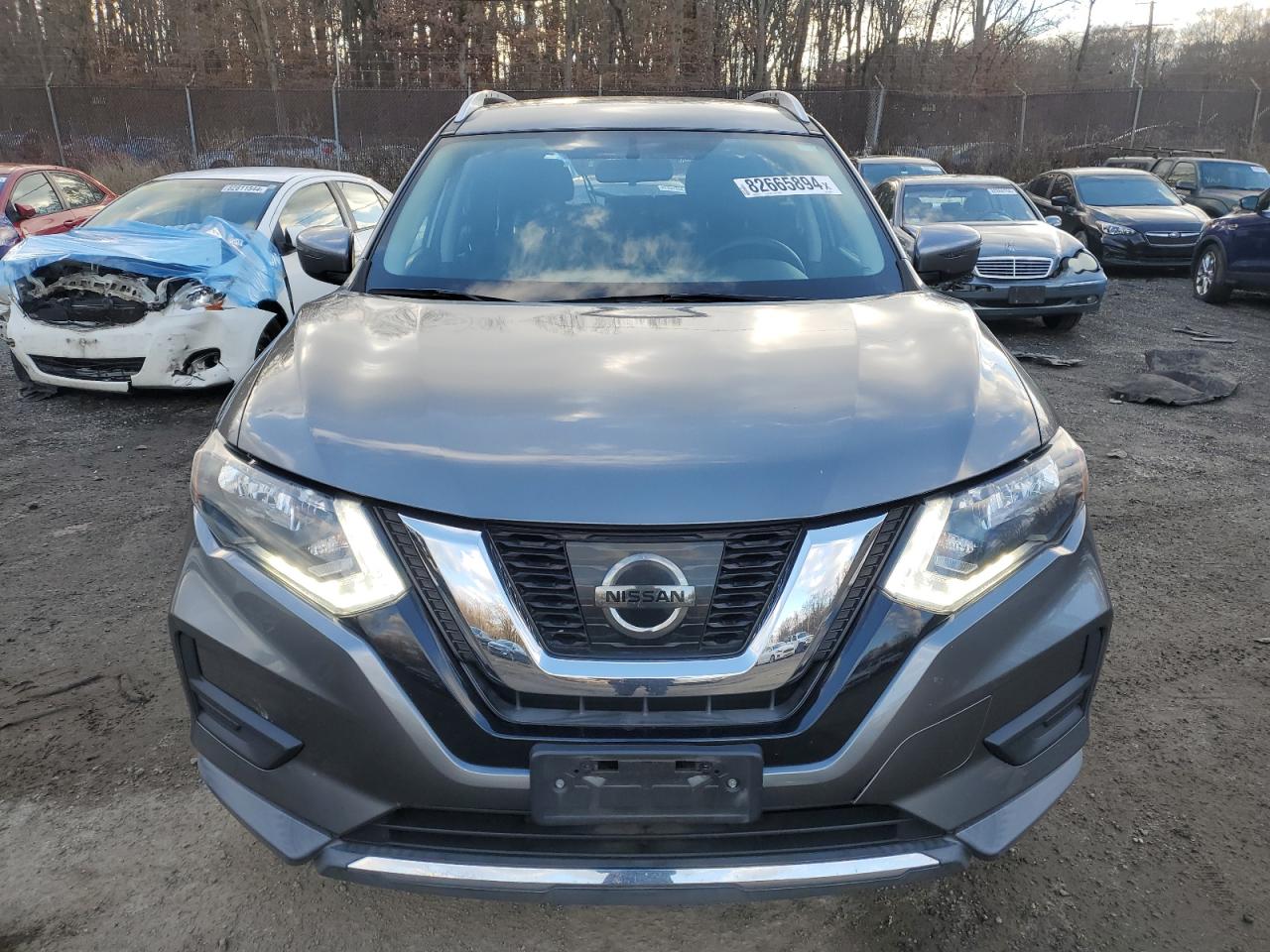 2017 Nissan Rogue - Image 5