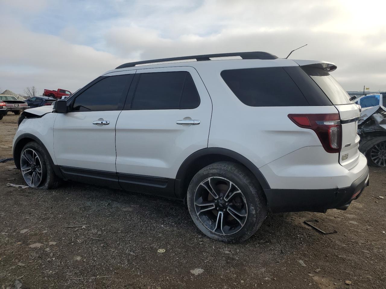 2014 Ford Explorer - Image 2