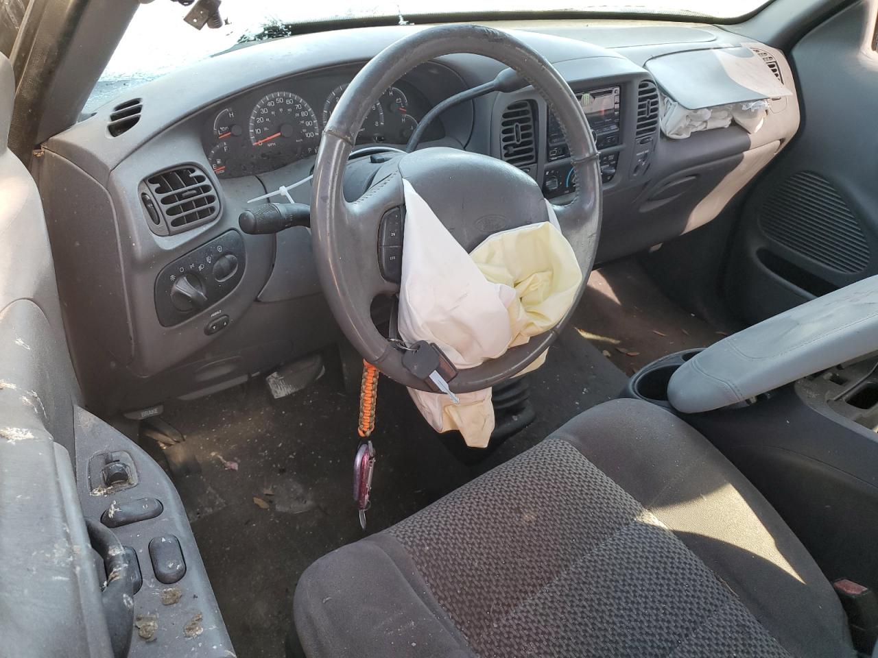 2002 Ford F150 VIN: 2FTRX18W62CA12389 Lot: 81760834