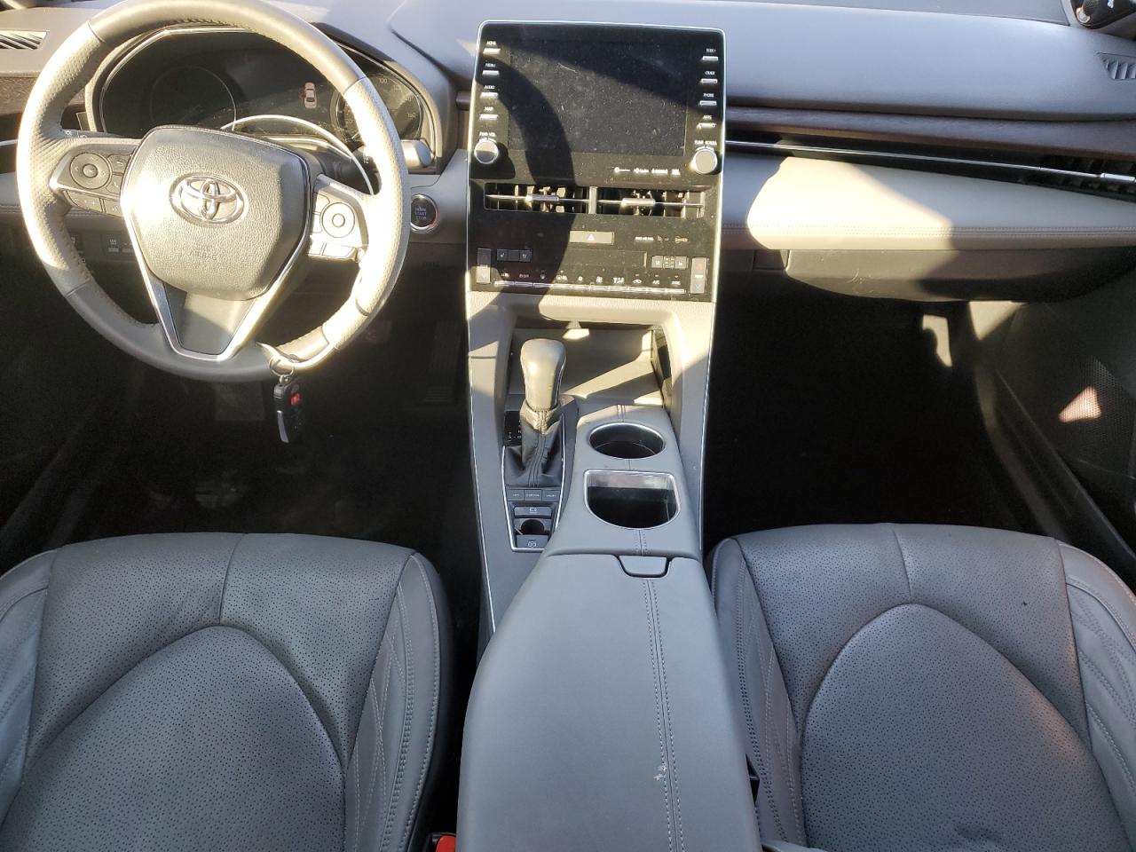 2019 Toyota Avalon - Image 8