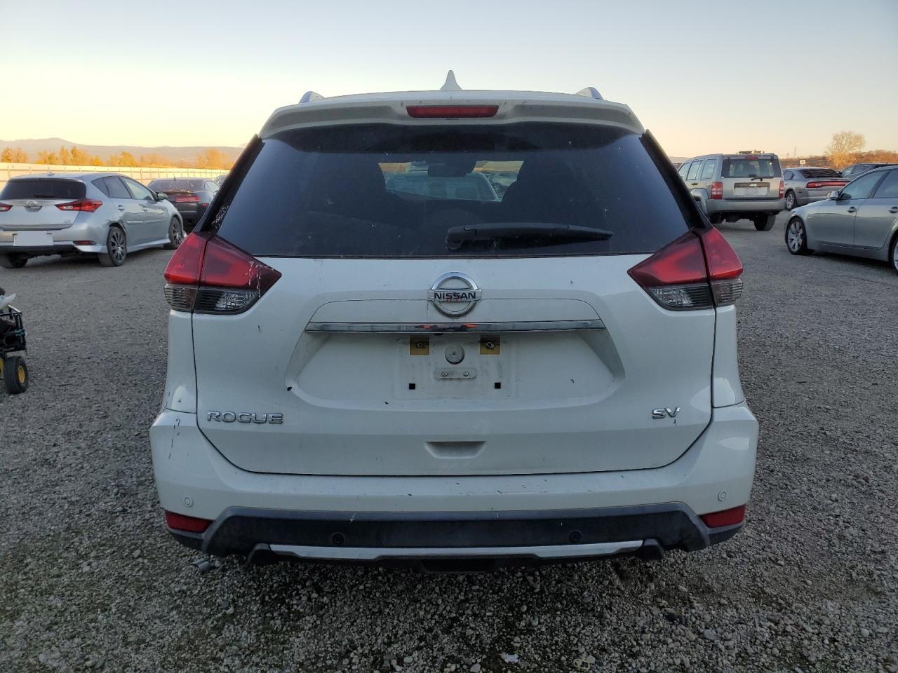 2019 Nissan Rogue - Image 6