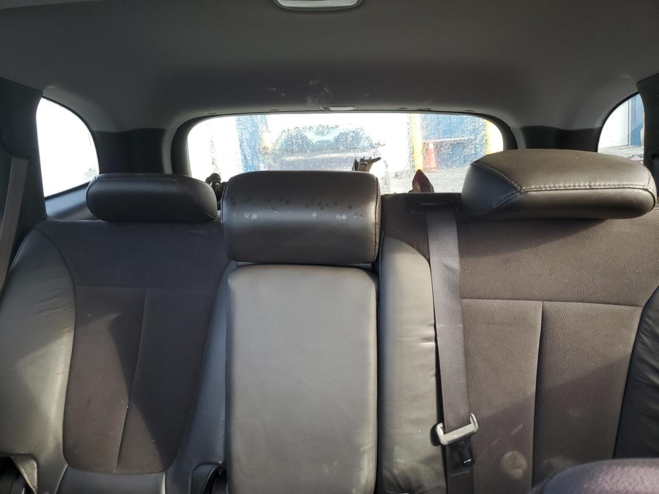 2010 Hyundai Santa Fe - Image 10