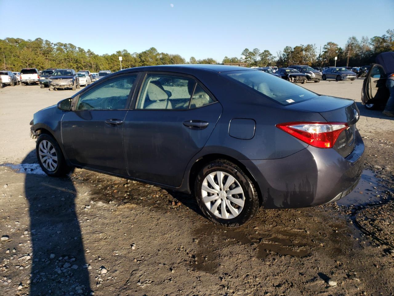 5YFBURHE7FP280824 2015 TOYOTA COROLLA - Image 2