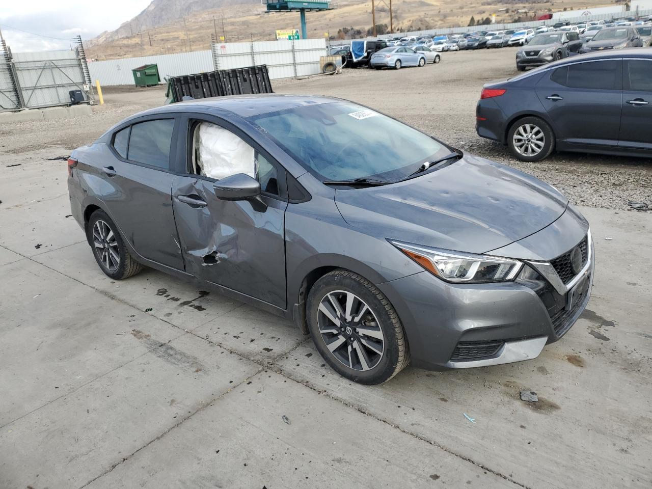 2020 Nissan Versa - Image 4